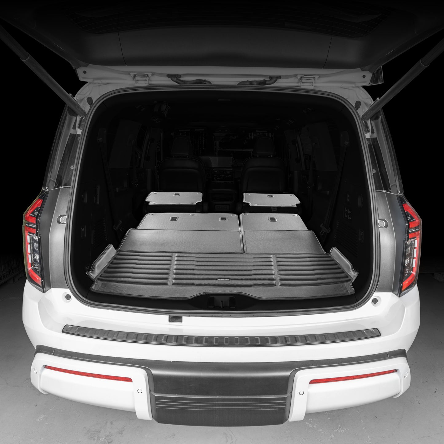 Infiniti QX80 7-Seater With Large Rear Console