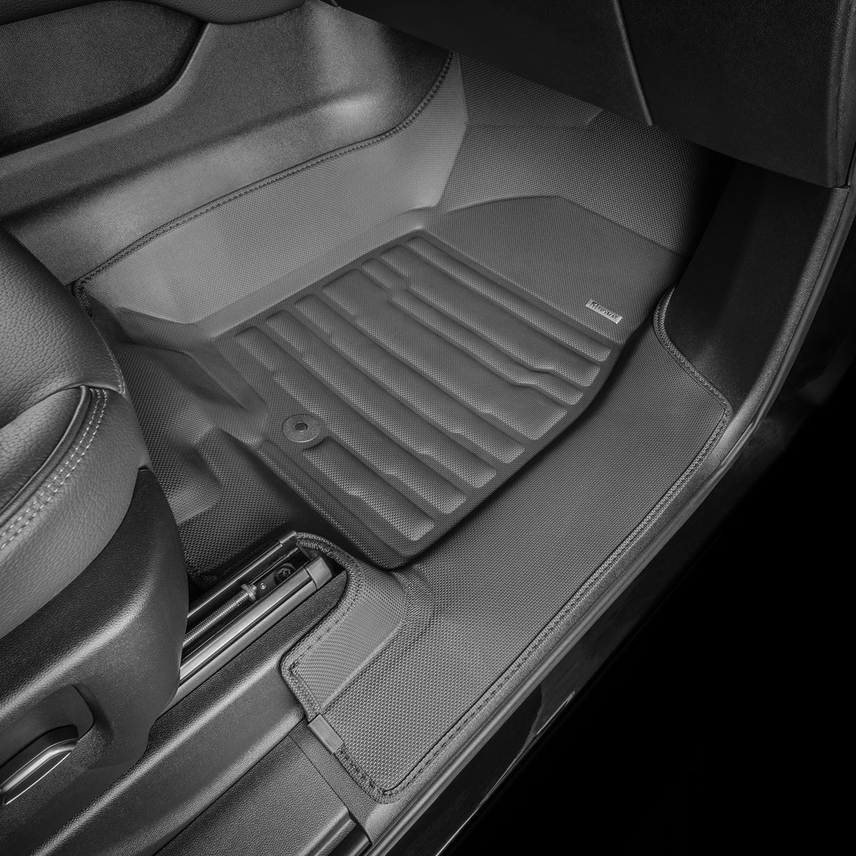 Chevrolet Suburban 8-Seater