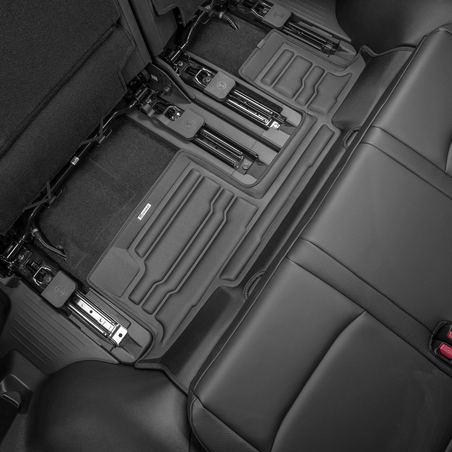 Nissan Pathfinder 8-Seater