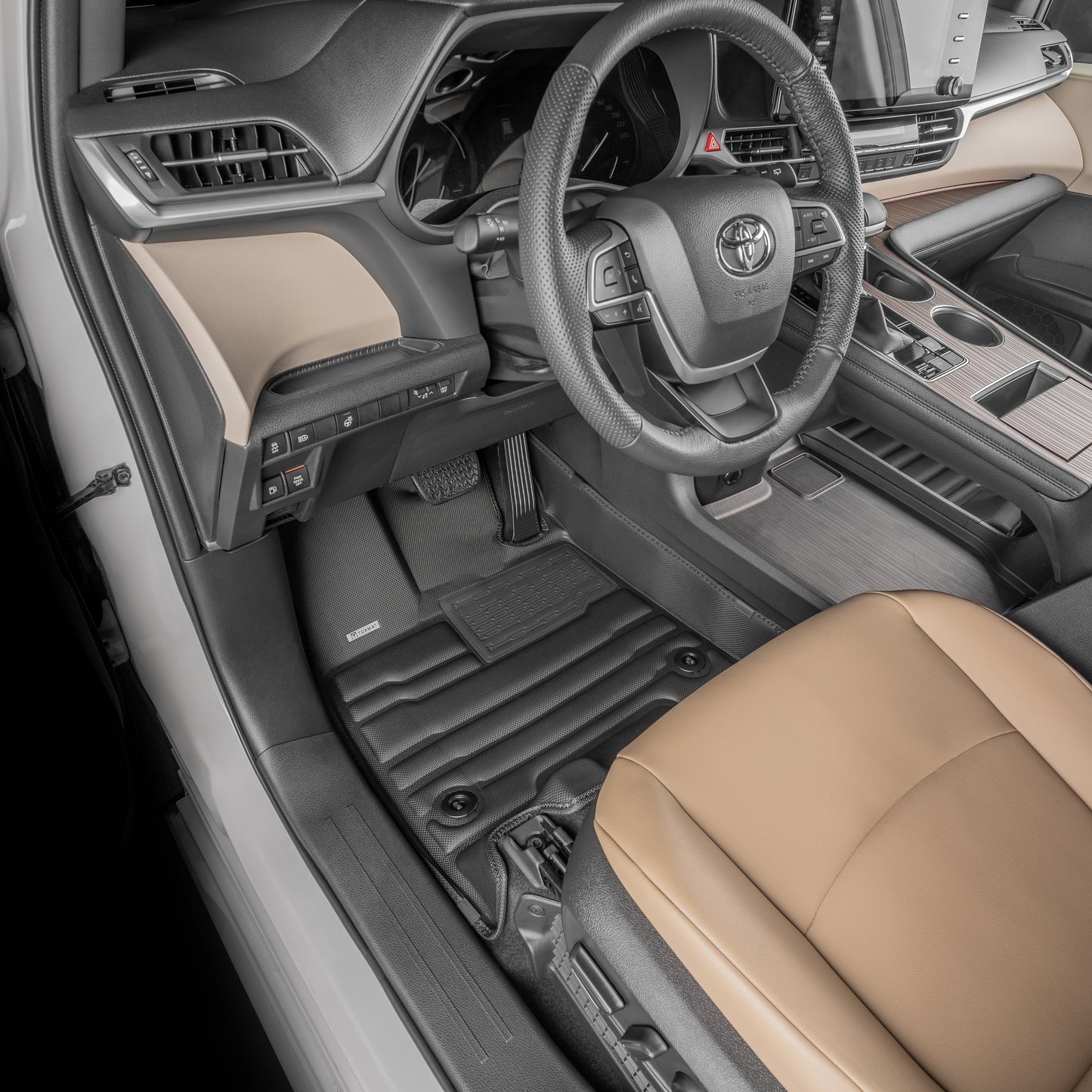 Toyota Sienna 8-Seater