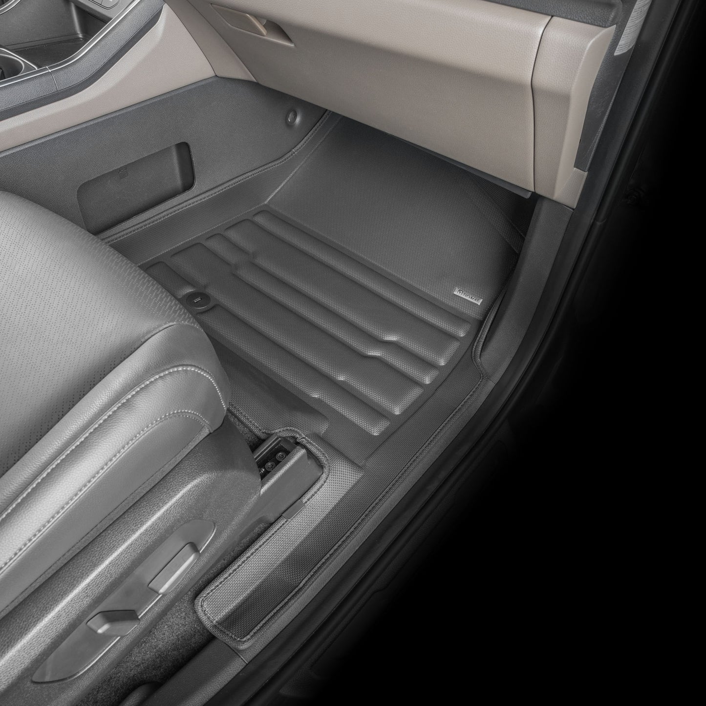 Kia Carnival Hybrid 7-Seater